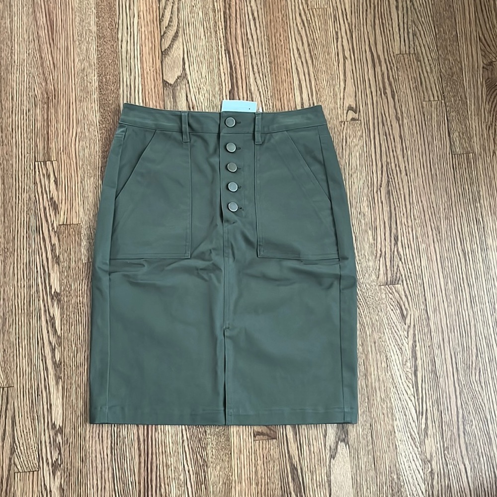 Final Price - NWT Loft Skirt